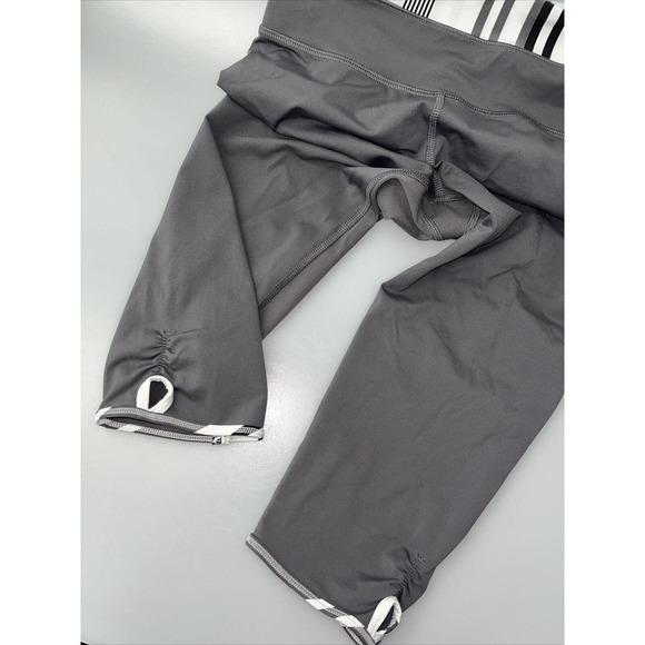 Lululemon Mid Rise Grey Crop Knee Length Leggings US6 - Picture 4 of 6